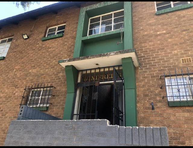 8 BEDROOM APARTMENT FOR SALE IN ROSETTENVILLE